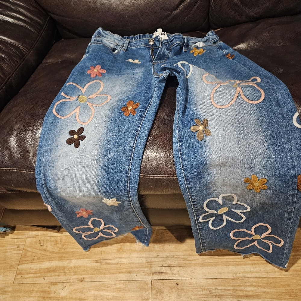 Oli and Hali daisy print Jeans